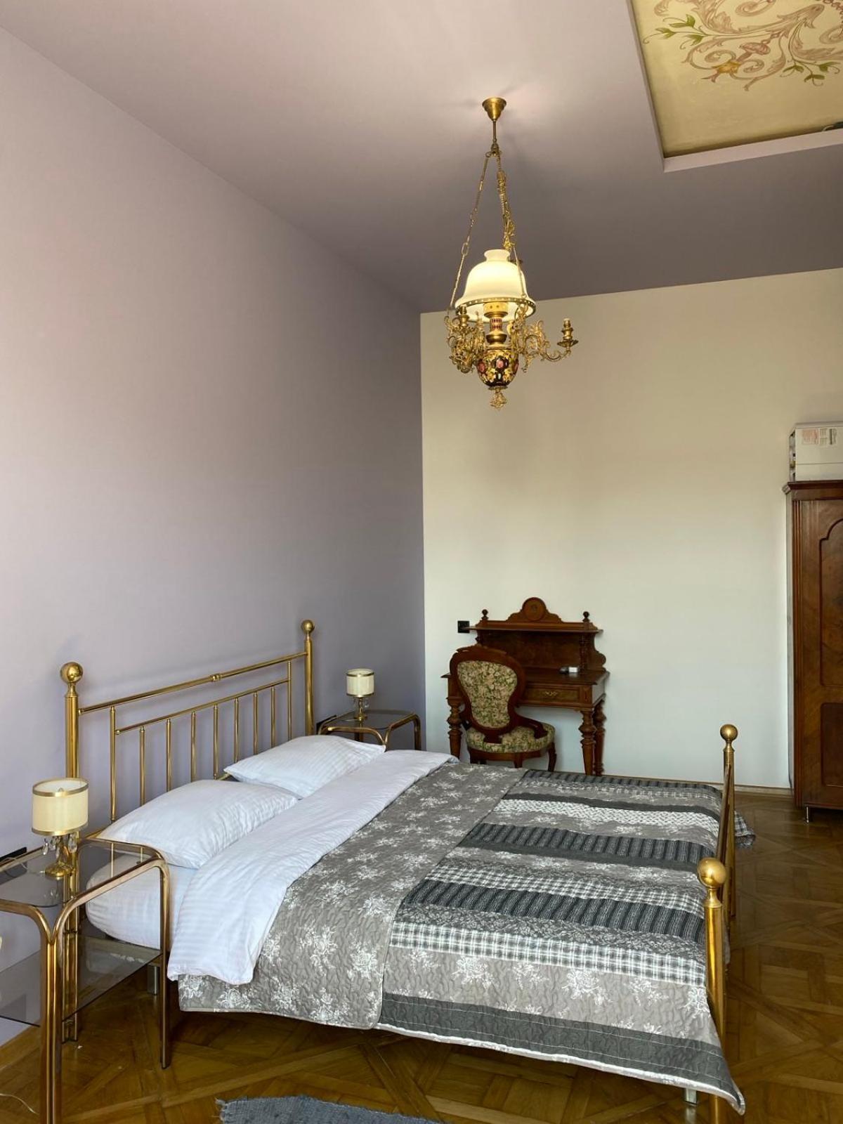 3 Bedrooms Apartment On Nasypna 3 إلفيف المظهر الخارجي الصورة